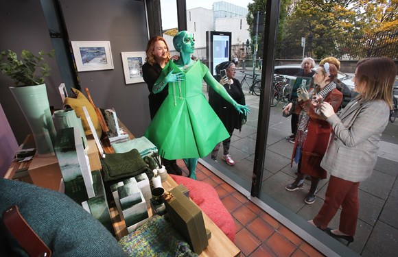 a4703474a460440f80a97d8c956512e8